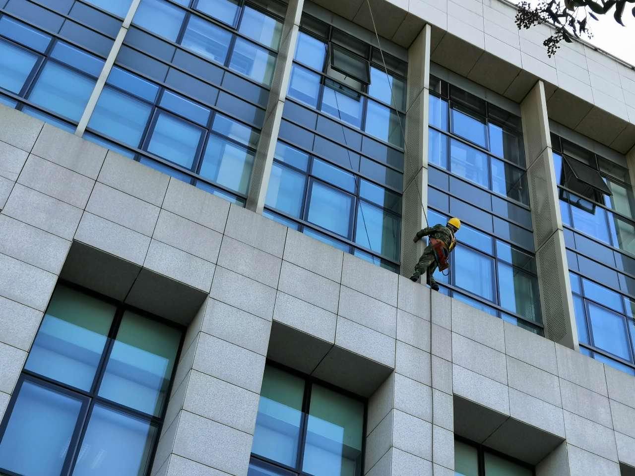 隱框既有建筑玻璃幕墻檢測(cè)鑒定方法